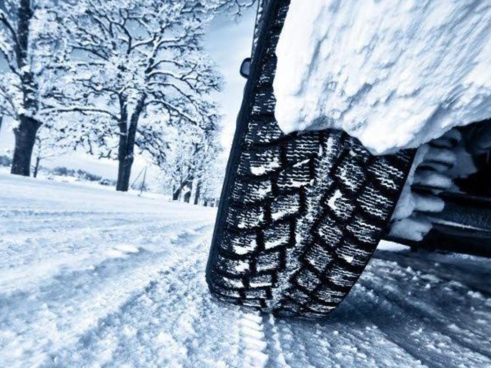 ¿Por qué se pierde la adherencia de los neumáticos?